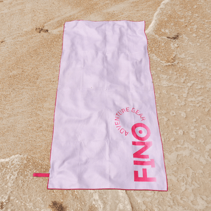 Designansicht „Fiesta Flora“ – FiNo Adventure Towel Mikrofaser-Reisehandtuch für Outdoor, Strand & Festivals