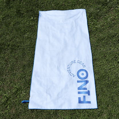 FiNo Adventure Towel - Version Ocean Shell (back view)